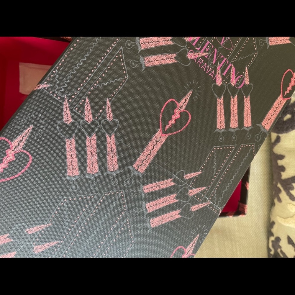 Valentino Shoe box and Dust Bag - Picture 6 of 7
